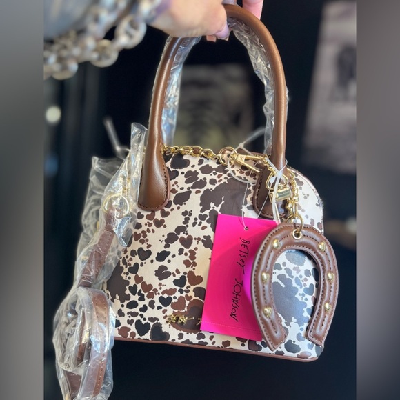 🤎🐄 Betsey Johnson XO Hope Dome Satchel Western Cow Heart Print Crossbody🤎🐄NWT - Picture 13 of 14